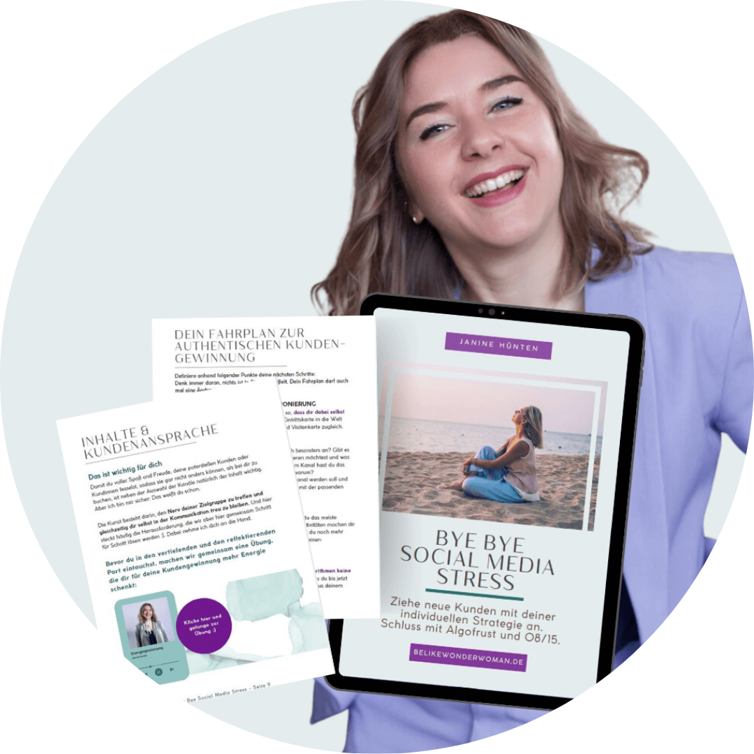Tablet mit Guide für eine Kundengewinnungsstrategie mit Janine Hünten, Coach für Selbstständige Frauen.